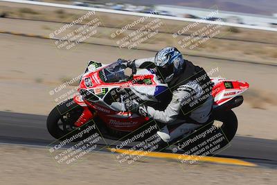 media/Oct-08-2022-SoCal Trackdays (Sat) [[1fc3beec89]]/Turn 9 Inside (10am)/